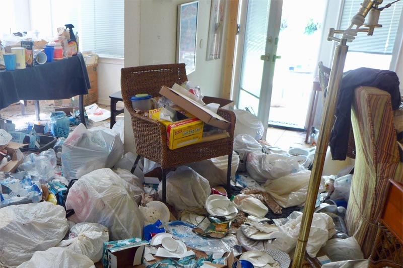 hoarding_k1.jpg