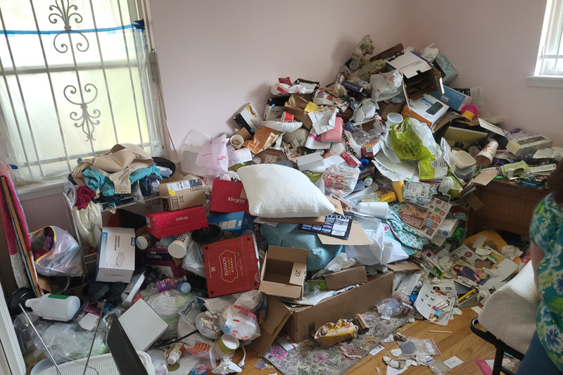 hoarding_k4.jpg